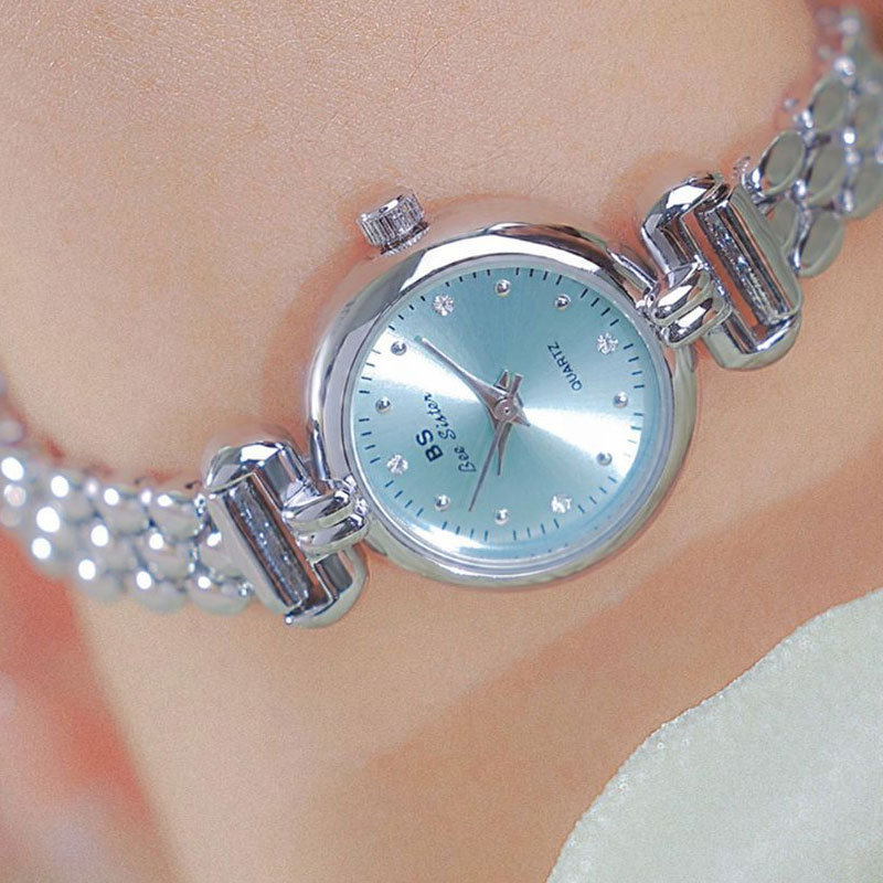 Minimalist Thin Watch - ساعة نسائية فاخرة من الفضة باللون